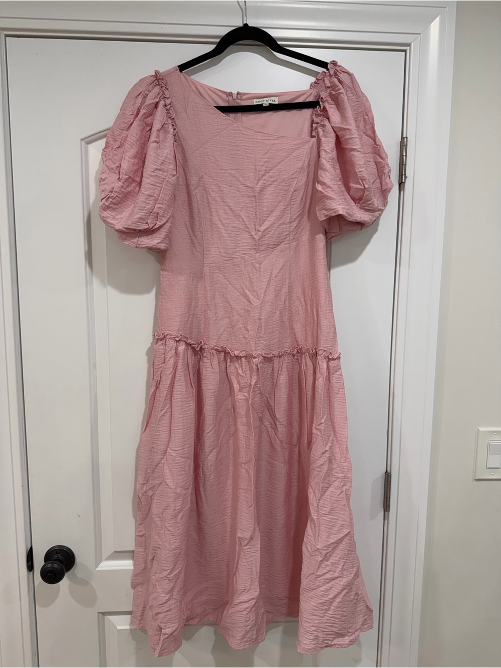 Moon River Blush Pink Puff-Sleeve Midi Dress